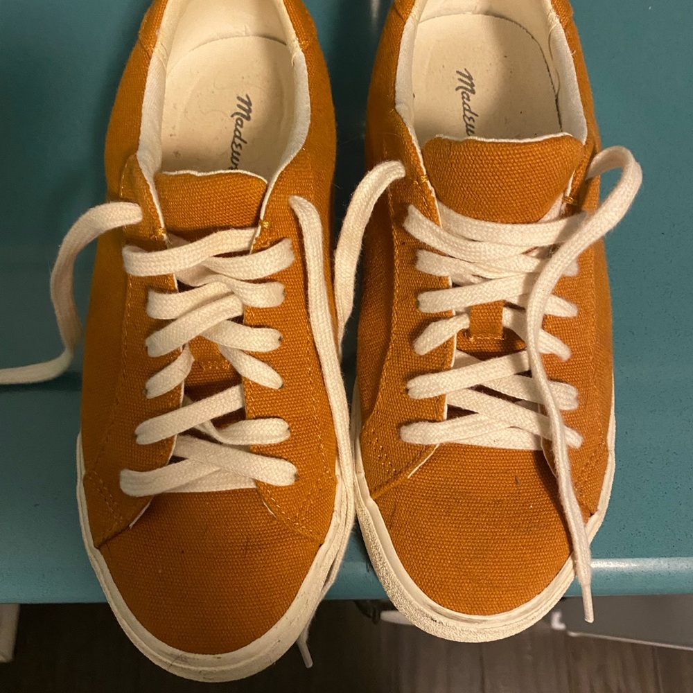 Madewell mustard causal sneakers 6.5